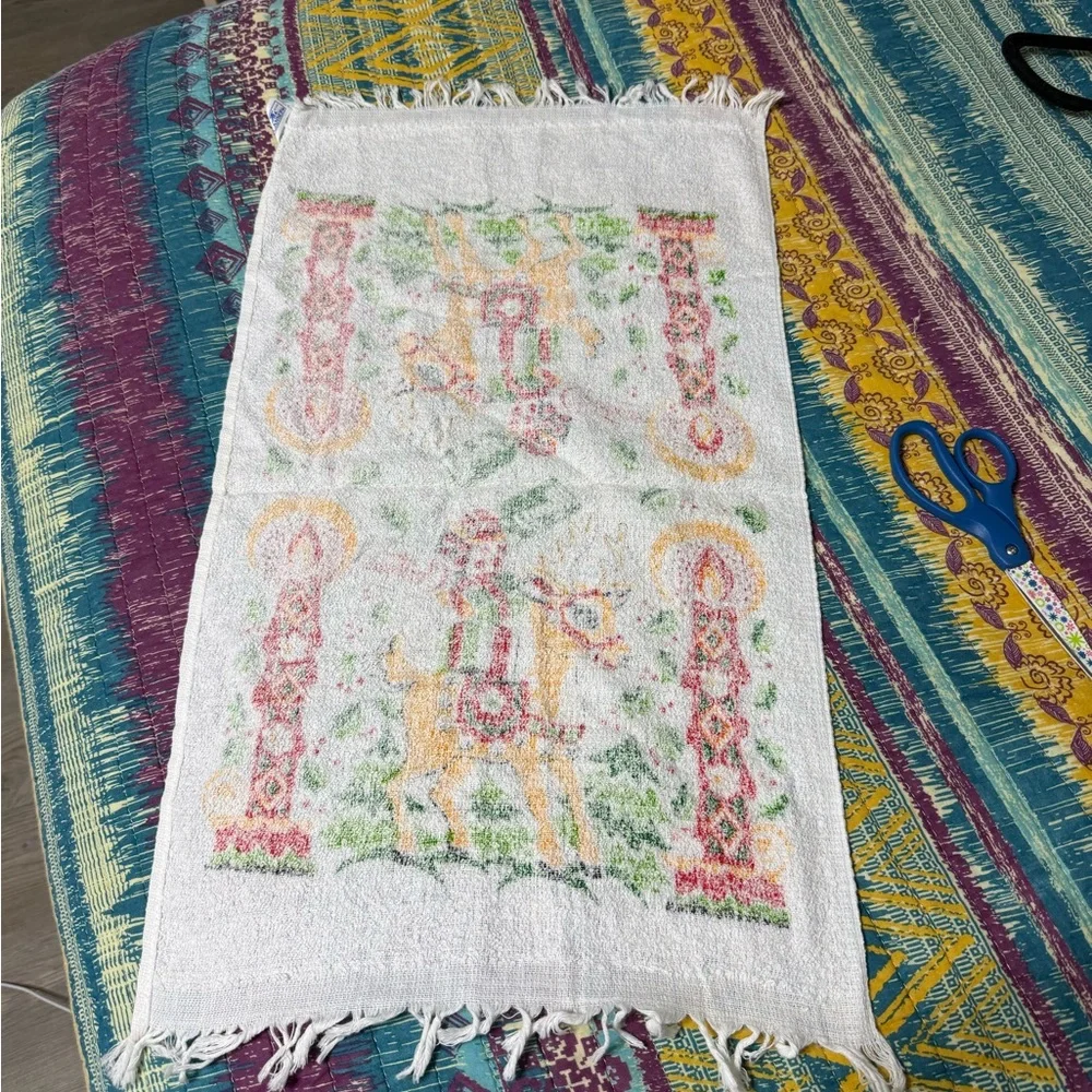 Vintage Cannon Made in the USA 100% Cotton Christmas Reindeer Hand Towel